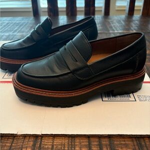 Yellowbox Woman’s  Black Leather Loafers